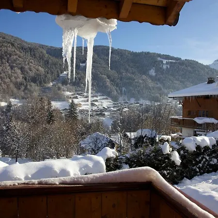 L Aube Claire Hotel *